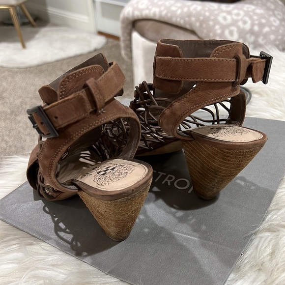 Super cute Vince camuto heels! - Picture 3 of 7